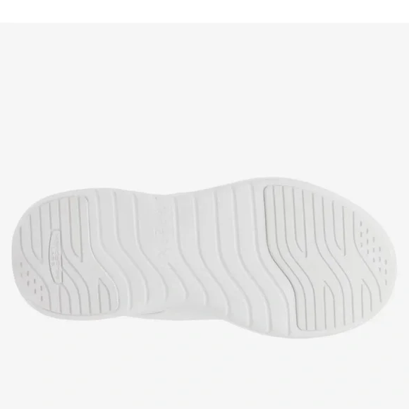 Kizik Athens Hands-Free Sneaker in White Size Women 7 / Men 5.5 - Picture 6 of 16